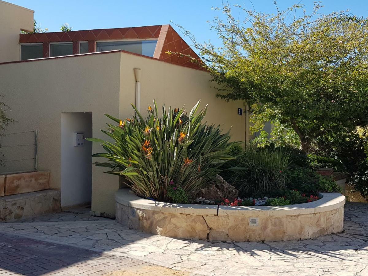 Bright, Inviting, Unique Architecture, Great Location Flat Apartment Bet Shemesh Exterior foto